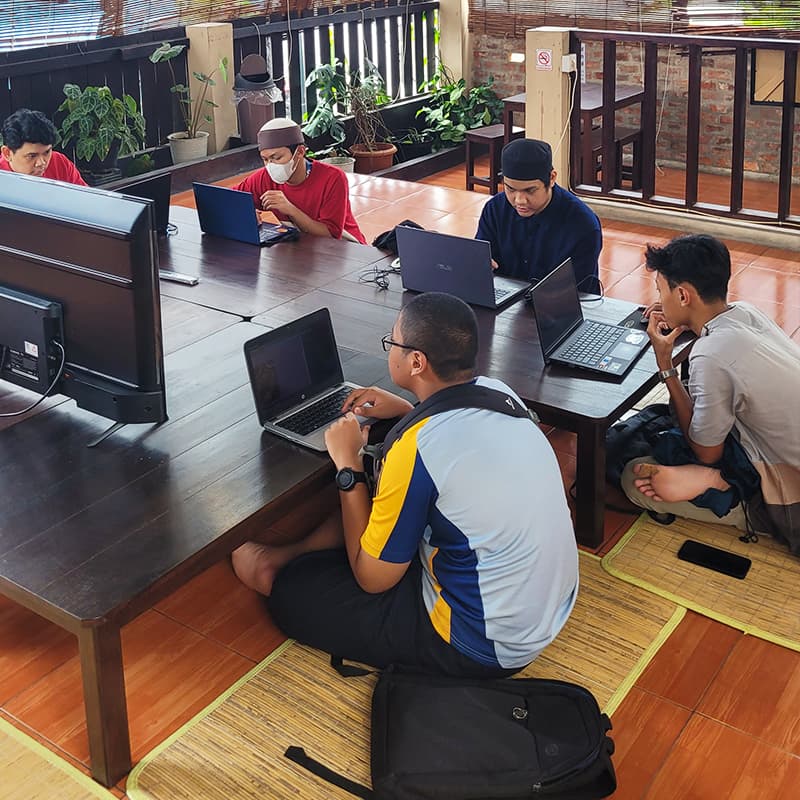 Tantangan Hands-on - Suasana Kelas Coding dan AI Supercoder Balikpapan